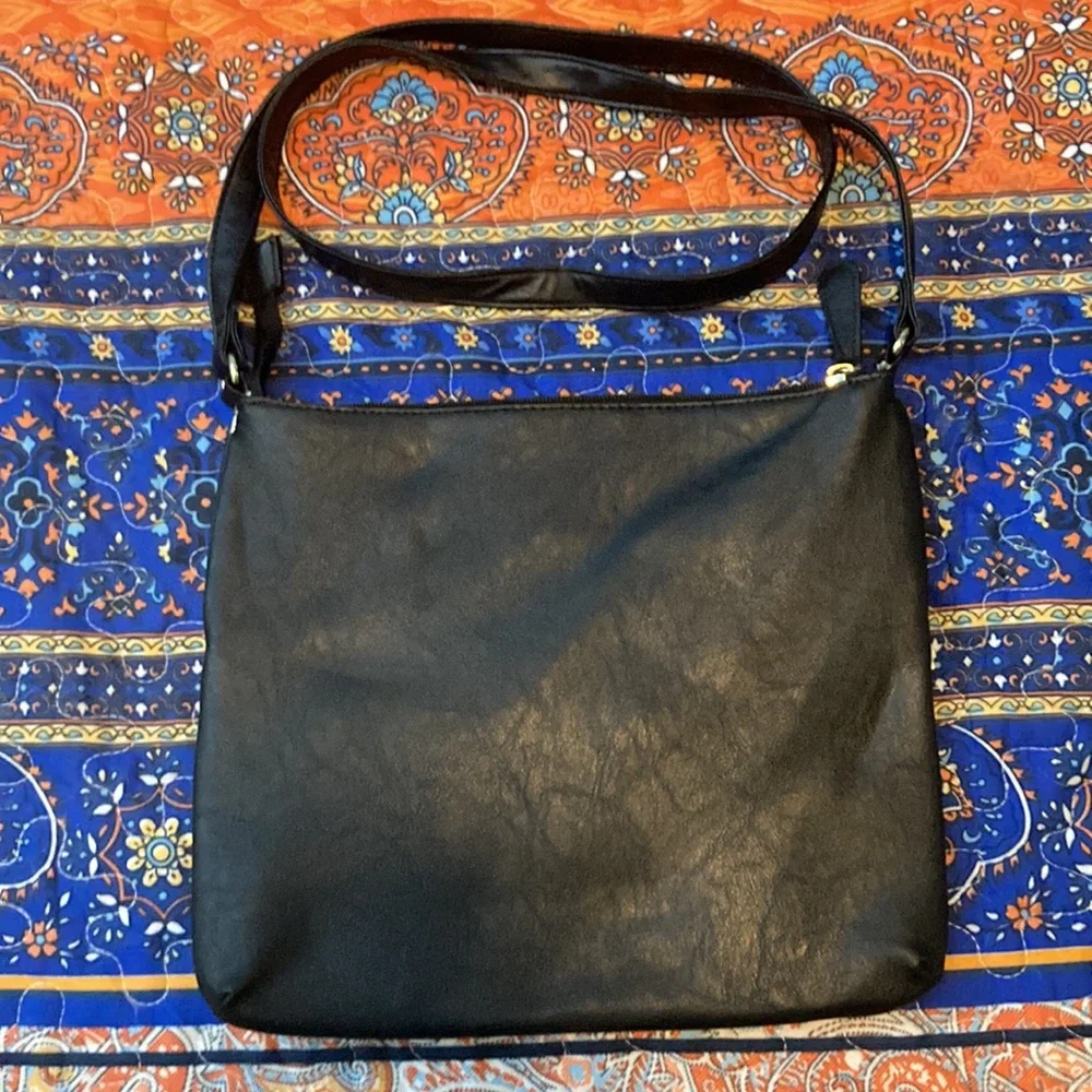 Luv Betsey by Betsy Johnson. Chic Black and Cream Quilted Shoulder Bag - Picture 2 of 8